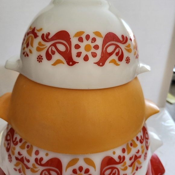 Vintage Pyrex  Friendship Pattern Cinderella Bowl Set Of 4 - Picture 8 of 8